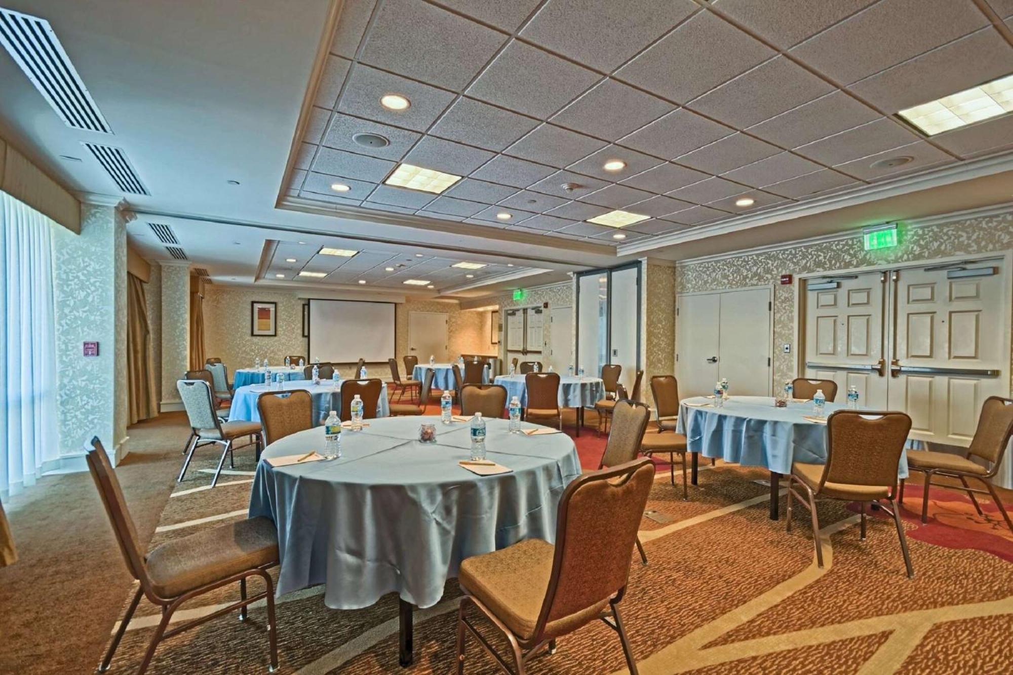 Hilton Garden Inn By Hilton מאונט לאורל מראה חיצוני תמונה