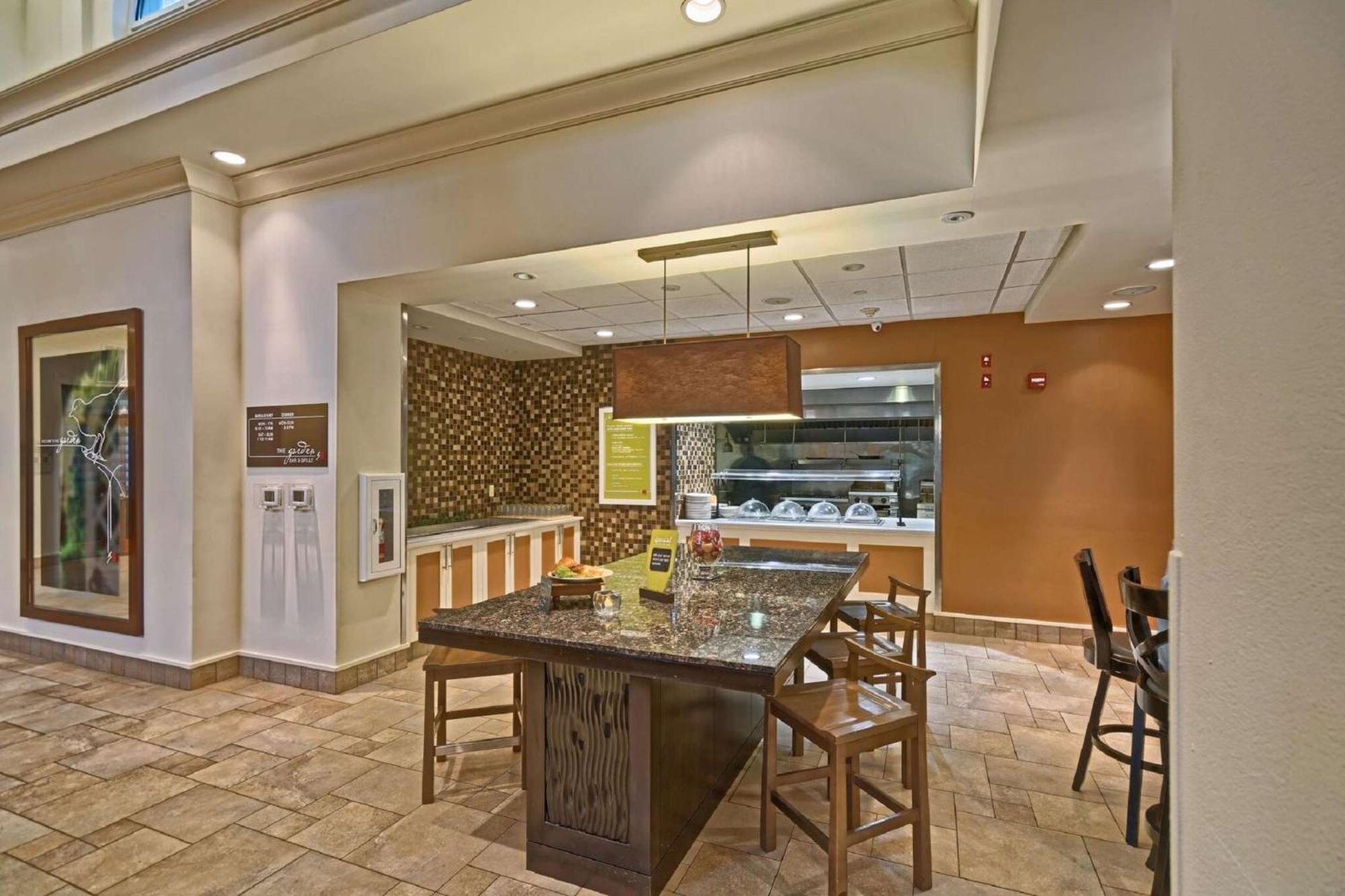 Hilton Garden Inn By Hilton מאונט לאורל מראה חיצוני תמונה